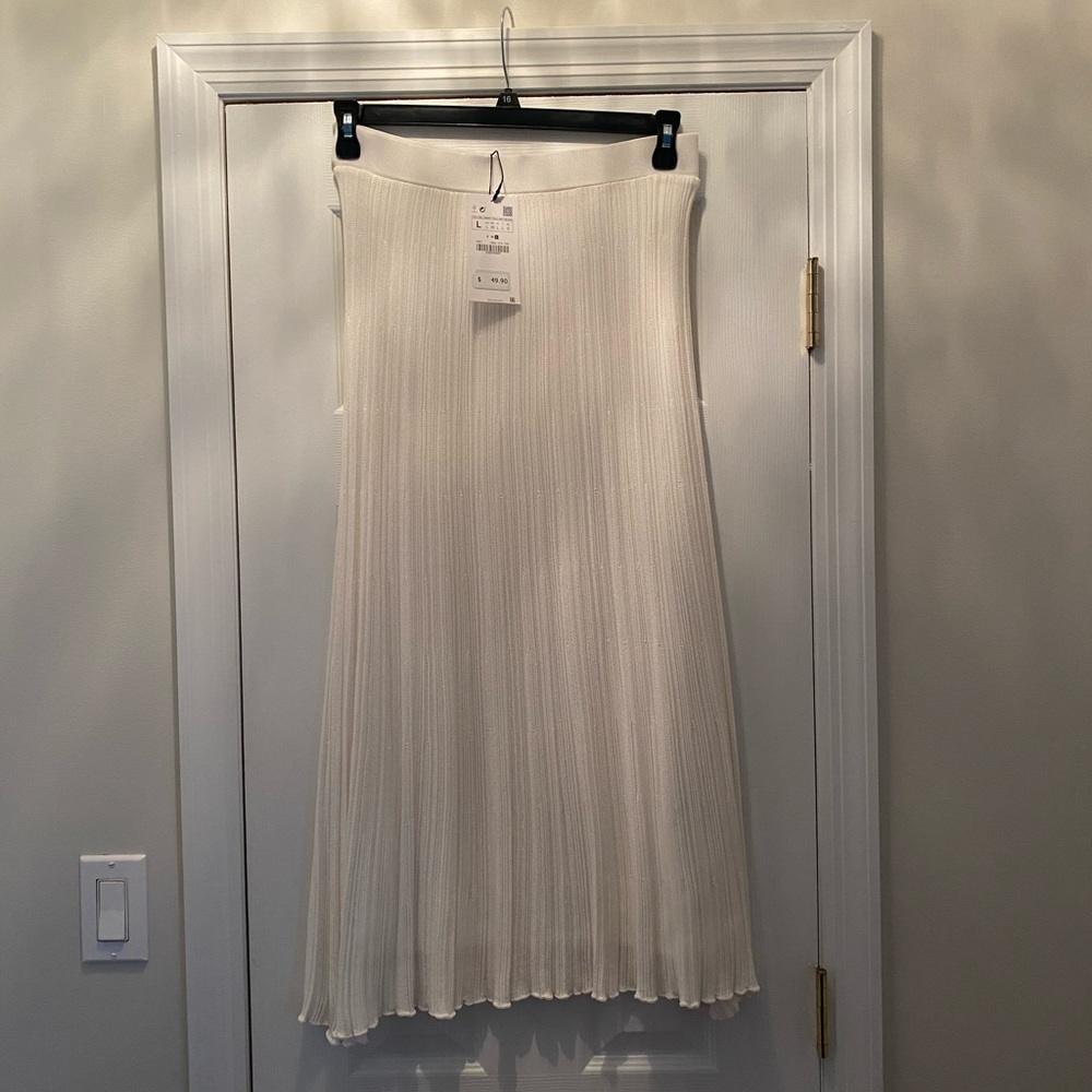 NWT Zara white knit midi skirt